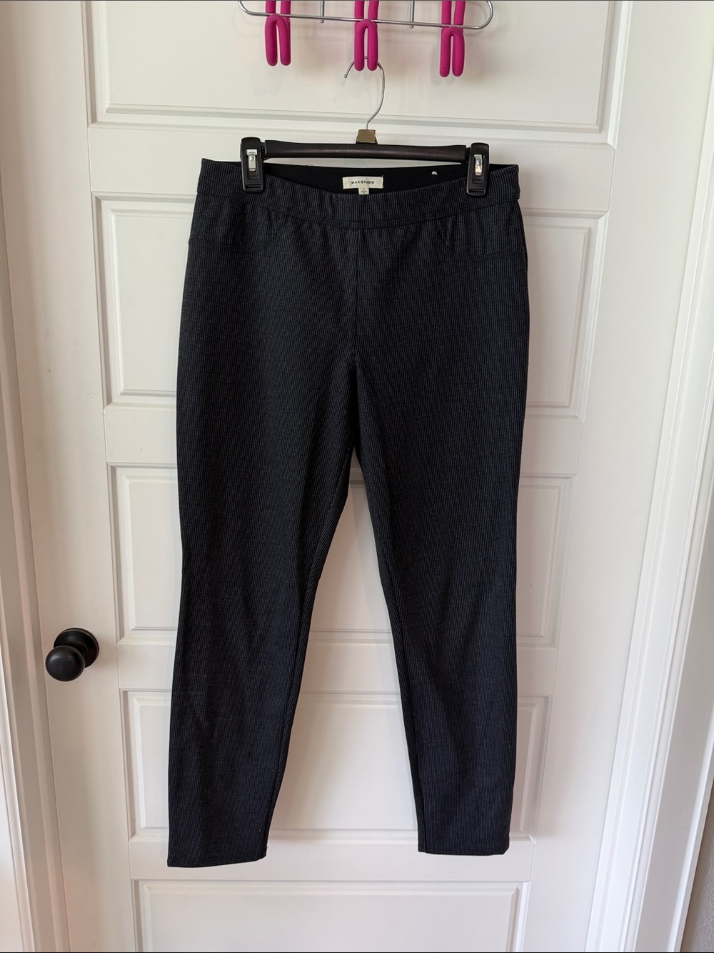 Max Studio Black Ponte Slim Ankle Pants